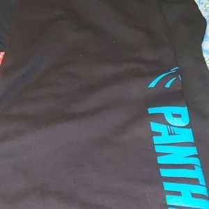 Panthers jogging pants, panthers t-shirt